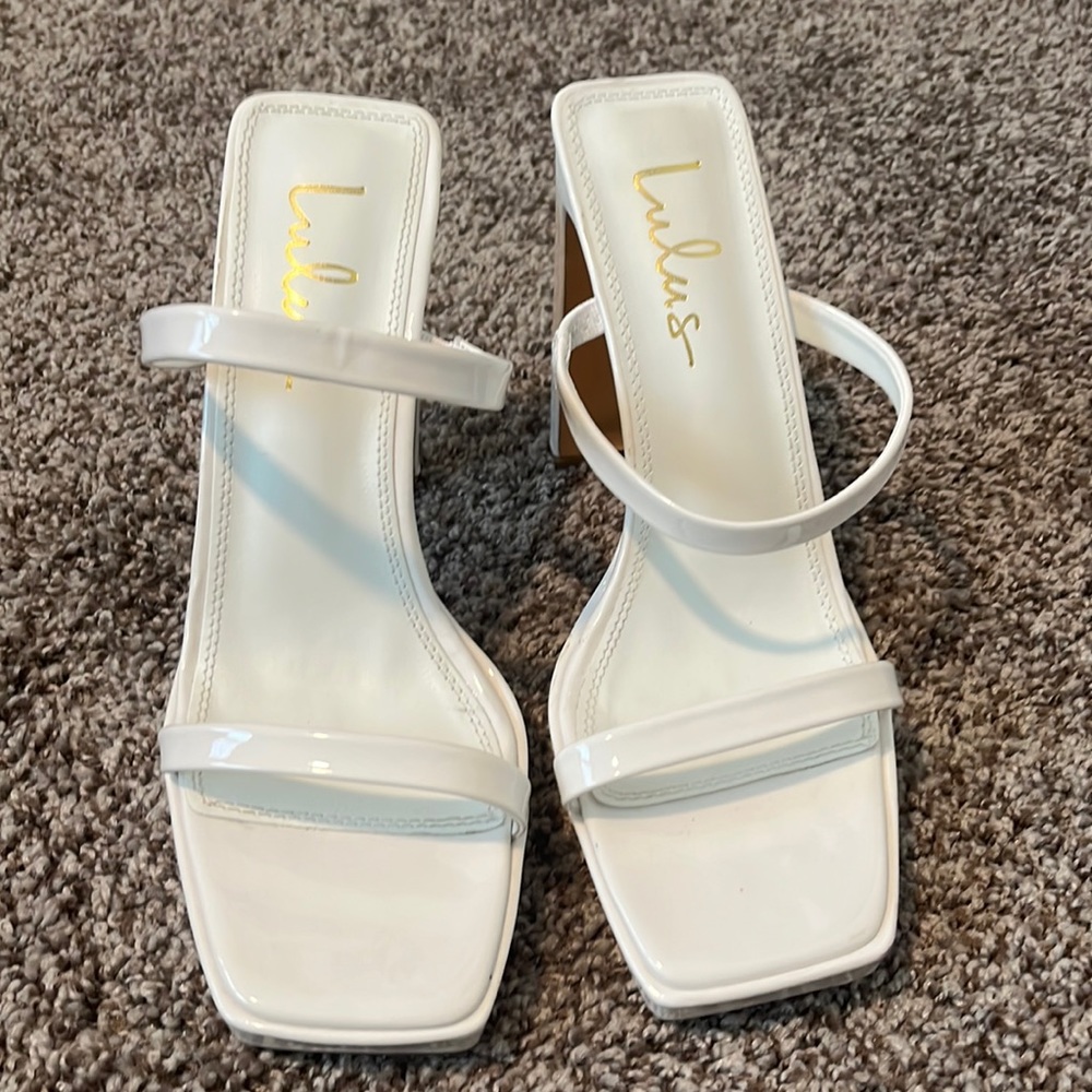 White square toe heels from lulus. Size 9